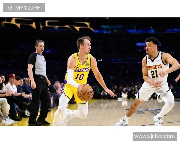 穆雷领衔掘金对决湖人展现绝佳表现争夺季后赛荣耀